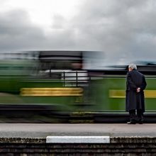 8572 arriving at platform 2