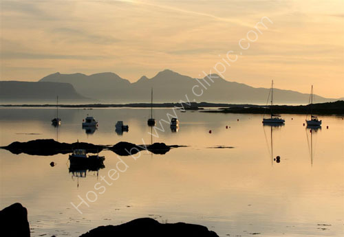 Boats against Eigg and Rum