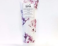 CND Spa Gardenia Woods Hand and Body Lotion 248ml €24.50