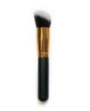 Deluxe Soft Angled Kabuki Makeup Brush €15