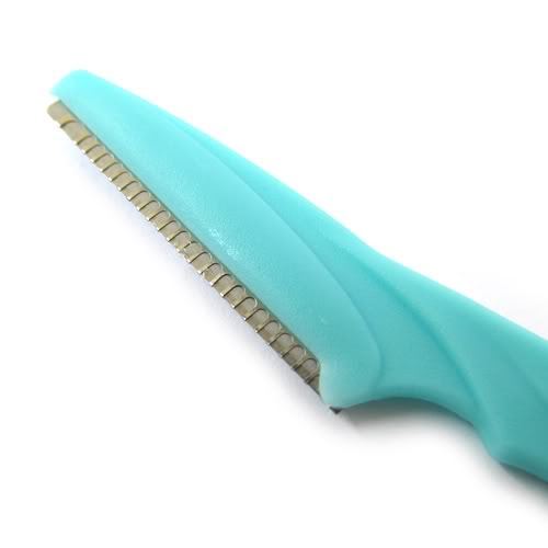 Beauty Couture Eyebrow Shaper €4
