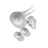 Pyriform brooch, stud earrings and ring