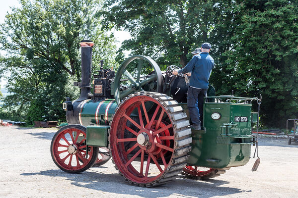 83002 - Traction Engine