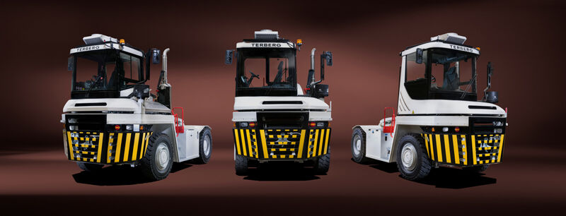 terberg, truck in studio, truck photography, vehicle photography, truck, truck photographer, ambientlife, tim wallace