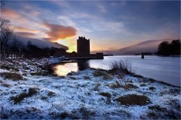 Narrow Water Castle winter morning
