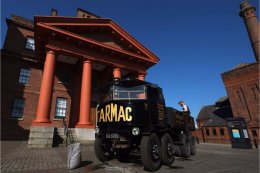 Tarmac Steam Truck in Liverpool
