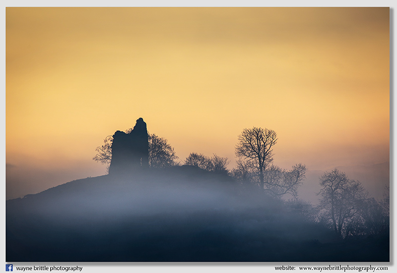 Tutbury Castle, mist and light