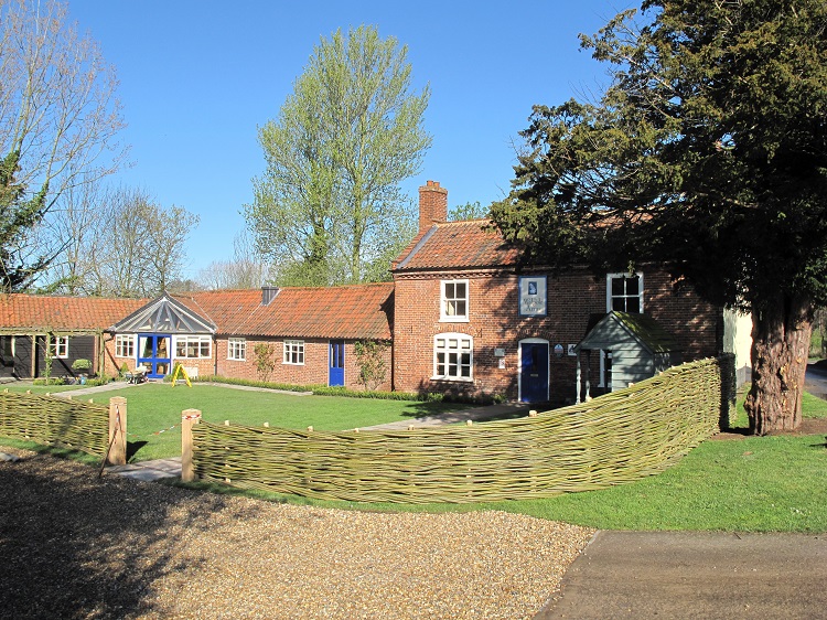 Burnham Willow Fencing at the Walpole Arms Itteringham
