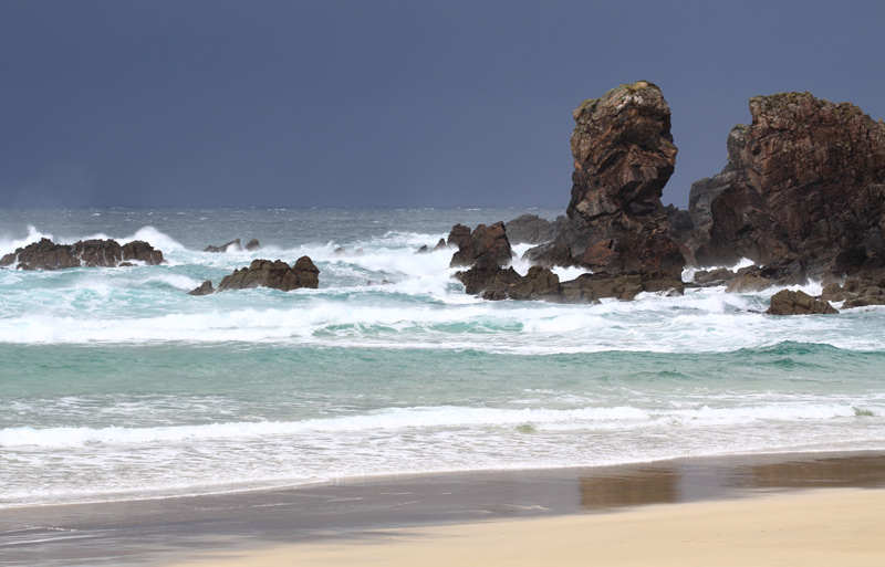 Rain moves in at Dail Mor Beach