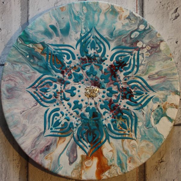 FLOWER ACRYLIC POURING ON AN 8 INCH ROUND CANVAS