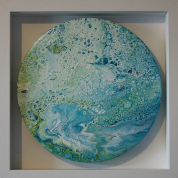 GREEN PLANET ACRYLIC POURING ON AN 8 INCH ROUND CANVAS (FRAMED)