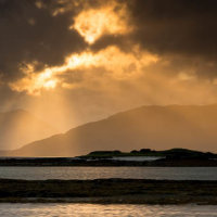 Broadford bay sun rays