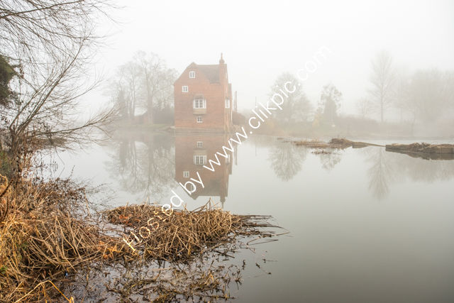 Fog over Fladbury Mill