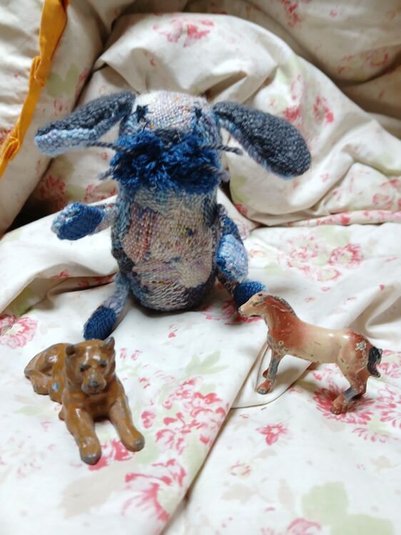 This little dog is from a Tiny Friends pattern by Tomomi Mimura. The body of the dog is hand sewn with a range of naturally dyed yarns. He/she is one of a kind.