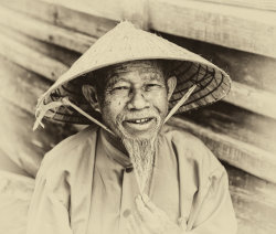 Vietnamese Fisherrman by Mike Kidd (18)