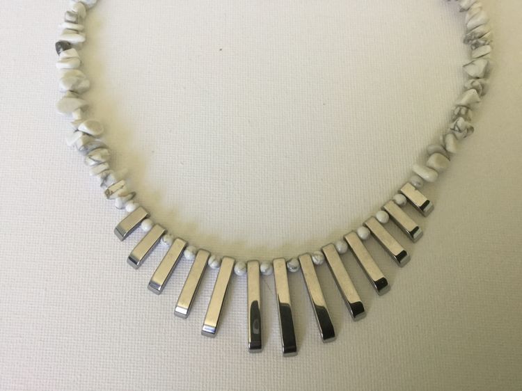 Fan and Gemstone Necklace