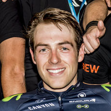 Alex Dowsett relaxes with the team