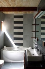 Converted apartment, East Street, Valletta