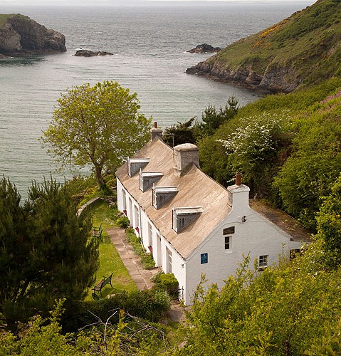 Fort Cottages