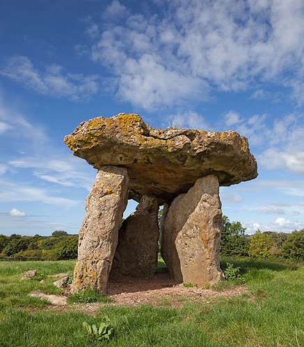St Lythans - Chambered Long Cairn