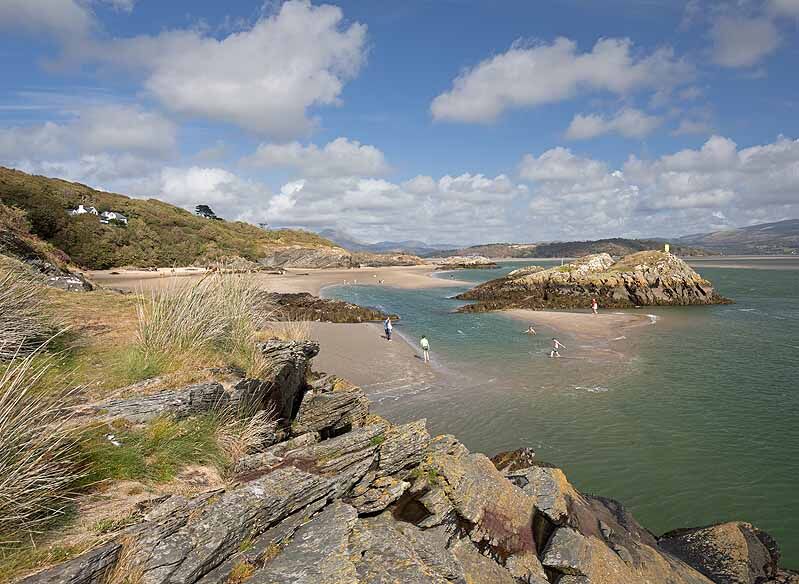 View along Garreg Wen