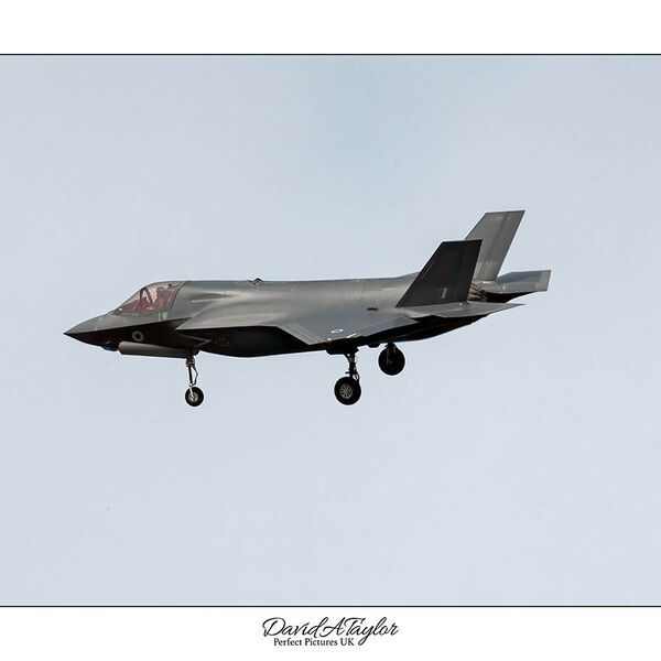 F35b coming into Land