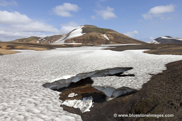 01M-1107 Temp Snow Gullies and Bridges to Cross Iceland