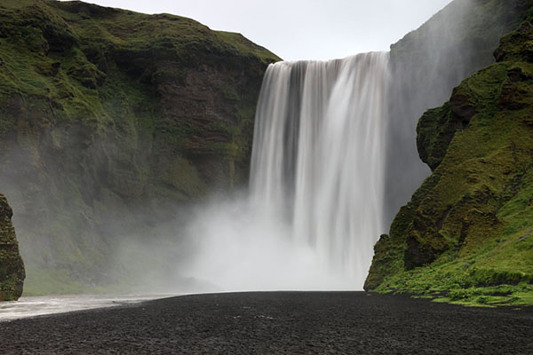 03D-5932  The 200ft (61m) High Skogafoss Waterfall Skogar Iceland.