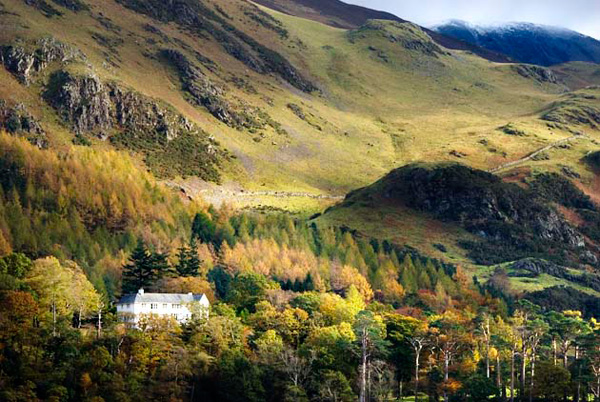 Autumn below Hindscarth