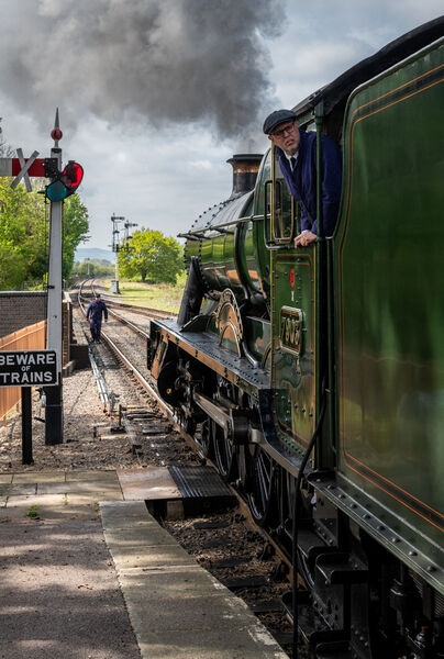 GWR Hall class 4-6-0 No 7903 "Foremarke Hall" at Broadway, Gloucester Warwickshire Railway, 24 April 2025