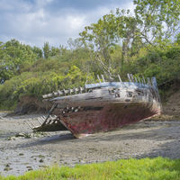 ABANDONED BOAT ON THE RIVER CAMEL by Peter Ward
