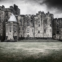 ALNWICK CASTLE by graham duro