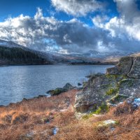LLYNNAU MYMBYR By Peter Ward