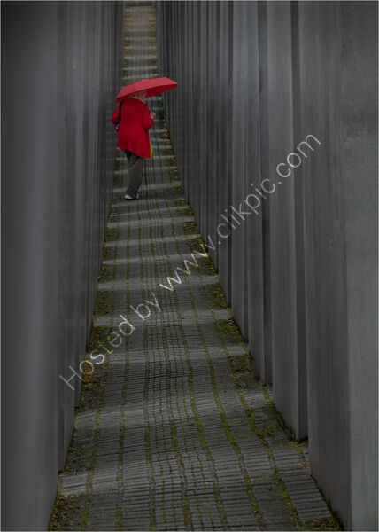 LOST IN MONOTONY by Ray Andrews