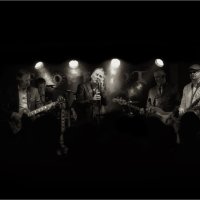 ON STAGE AT THE FLOWER POT - ROXY MAGIC by Jim Connolly