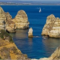 PONTA PIEDADE by Mick Smith