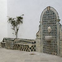 SiINTRA COURTYARD by Peter Dishart