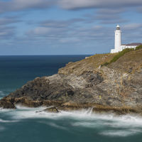 TREVOSE HEAD LIGHTHOUSE by Peter Ward