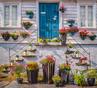 'WELCOME HOME' NORWEGIAN POT GARDEN by Tony Barker