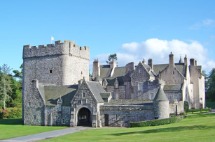 Drum Castle Courtyard