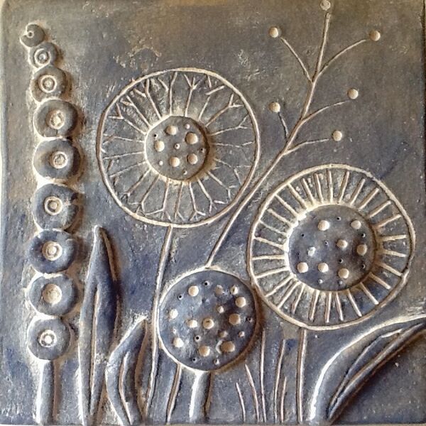 Floral ceramic wall plaque Floral ceramic wall plaque blue and white