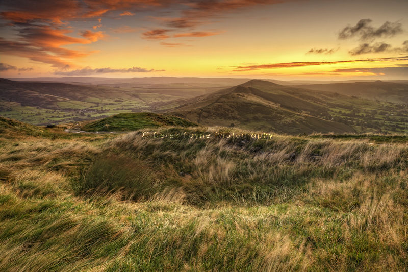 View from Mam Tor to Hollins Cross at Sunrise