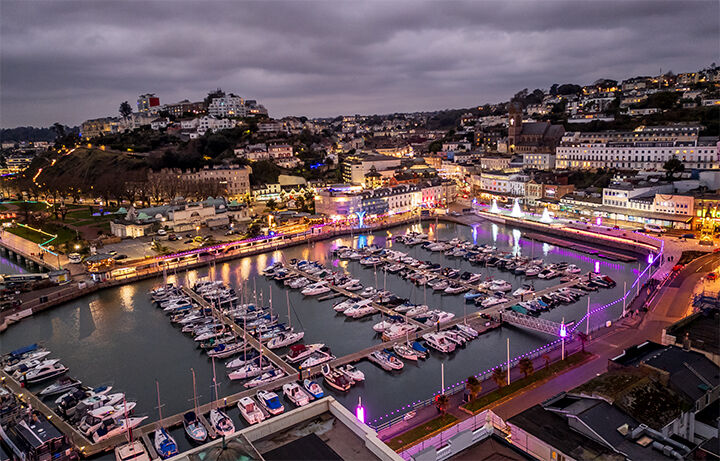 AO61 Torquay Harbour Christmas
