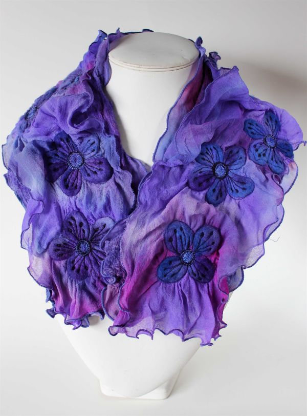 Mauve Flower Neckpiece