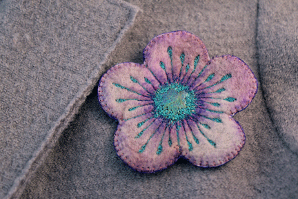 pink-daisy-on-lapel