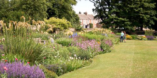 Dirleton castle gardens