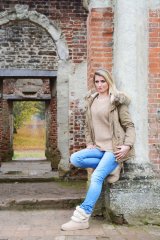 Liz - Part-time Model