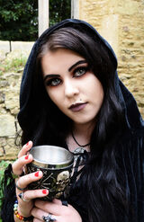 Laura - Part-time Model