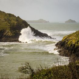 Many rocks, big waves