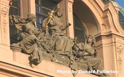 Golden girls (1) — Wenceslas Square, Prague